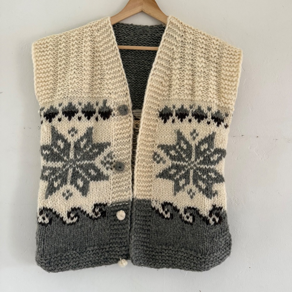 Hand Knit Nordic Vest Womens Cream Gray Snowflake Sleeveless Sweater Small / Med